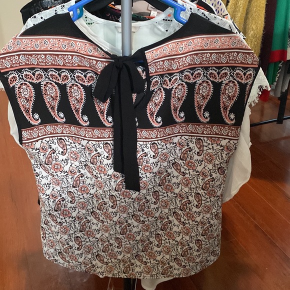 Pink and black print blouse - Picture 2 of 2